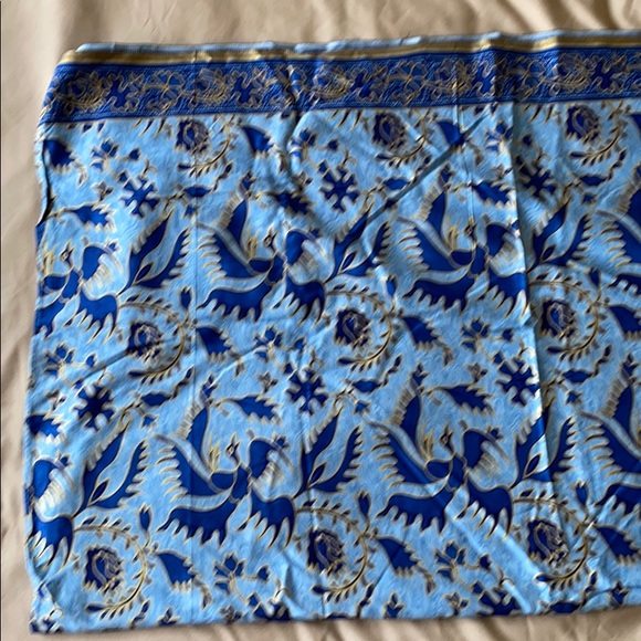 Scarf - Picture 2 of 7